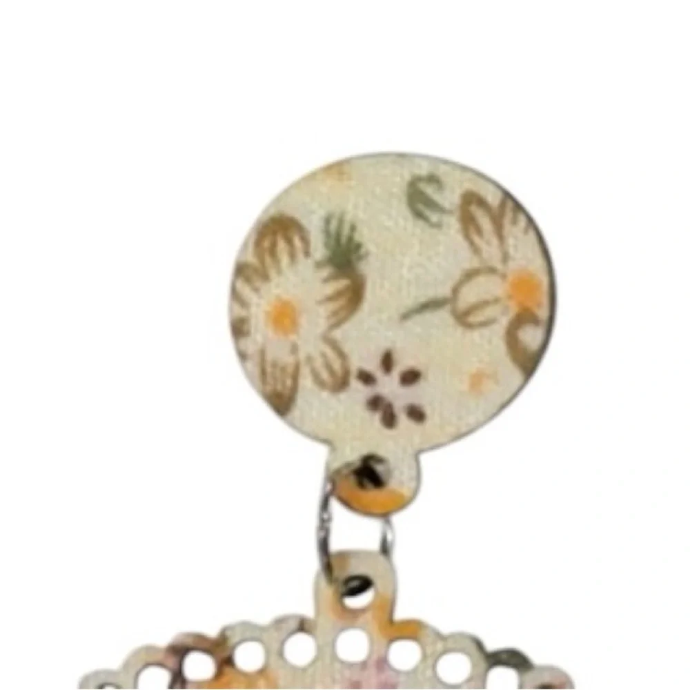 UNBRANDED Retro And Whimsical BOHEMIAN Floral Print WOODEN Dangle Earrings